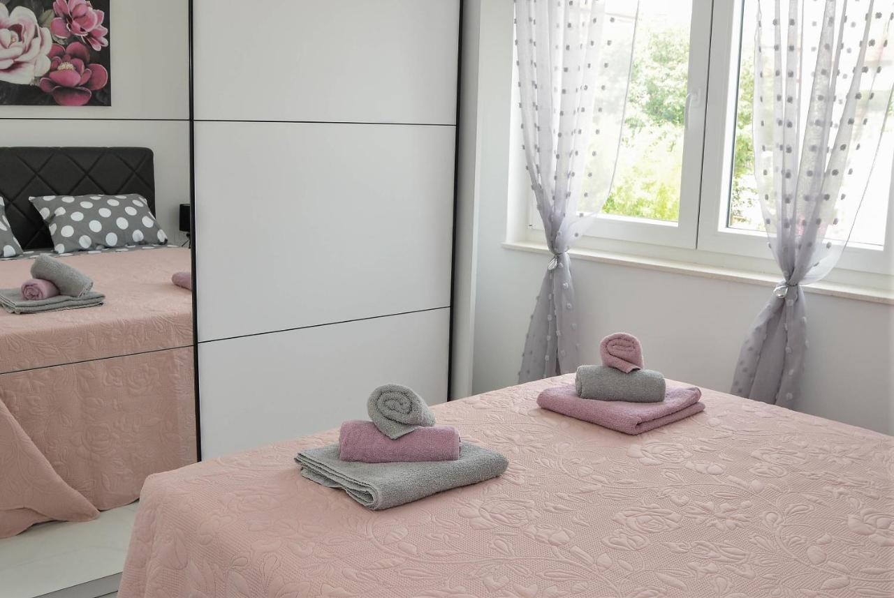 Apartment Laura Zara Esterno foto
