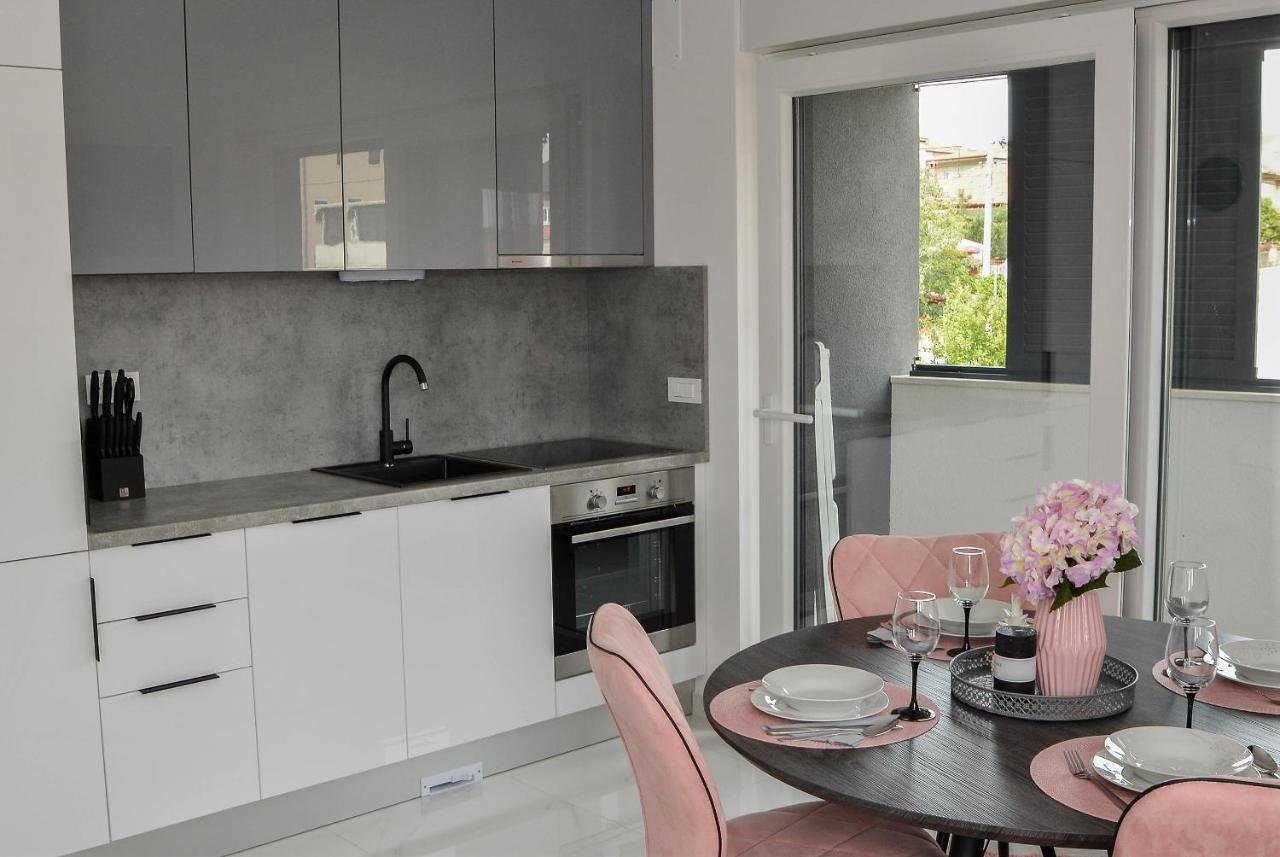Apartment Laura Zara Esterno foto